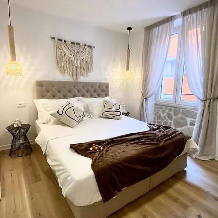 Daire Walls In Old Town Of Rovinj