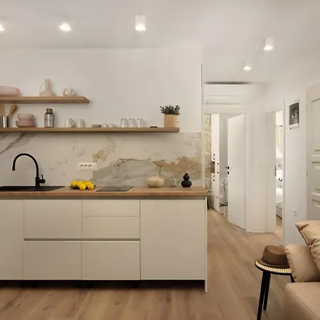 Daire Walls In Old Town Of Rovinj