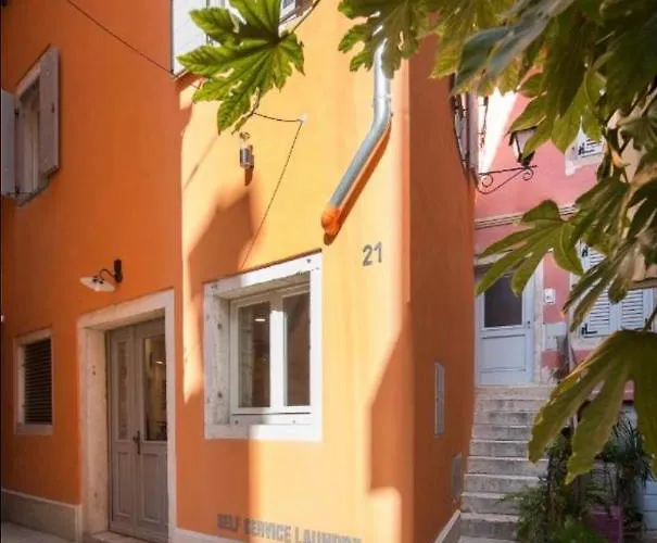 Walls In Old Town Of Lejlighed *